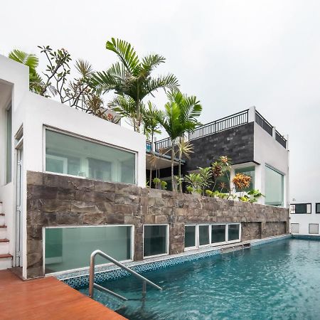 Cove Taman Aparthotel Jakarta Exterior photo