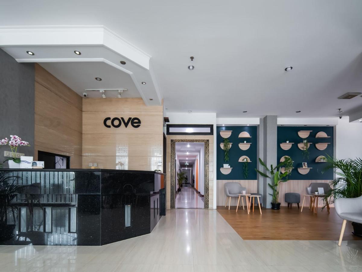 Cove Taman Aparthotel Jakarta Exterior photo
